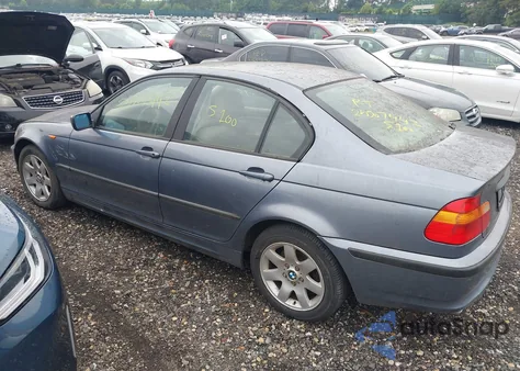 2003 BMW 325Xi z USA, uszkodzony, nr VIN WBAEU33423PM53264
